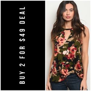 ☀️LAST2️⃣//OLIVE FLORAL CAMO TOP